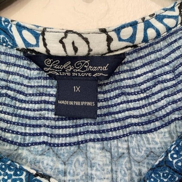 Lucky Brand Top Womens Plus 1X Blue Embroidered V-Neck 3/4 Sleeve Artsy Boho - Picture 2 of 9